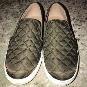 STEVE MADDEN SNEAKERS